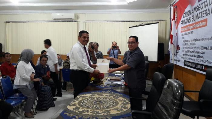 Uniknya Keberagaman, Antar Parlindungan Purba Daftar DPD ke KPU Sumut