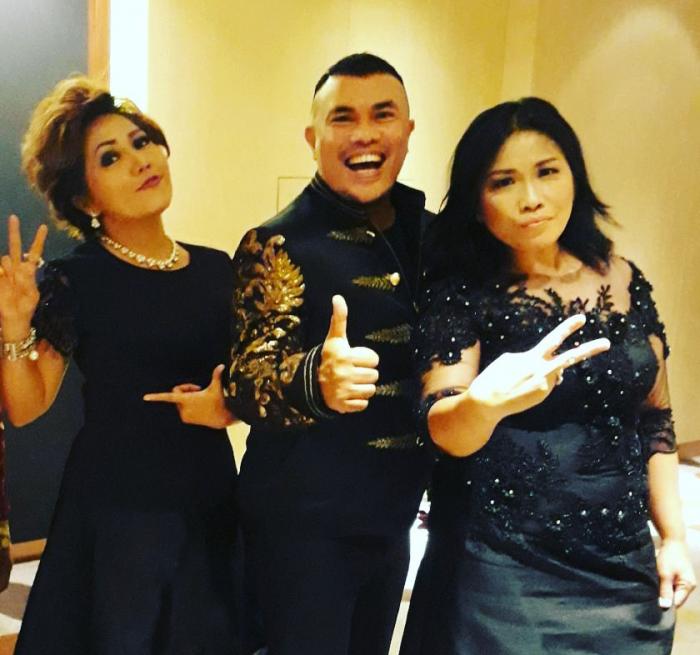 R&B Trio Hibur KKR Batak Bermazmur di Samosir