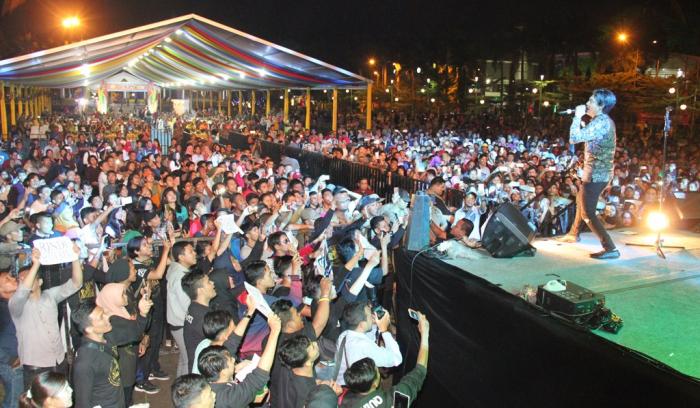 Band asal Ibu Kota Meriahkan Malam Colorful Medan Carnival 2018