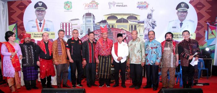 Seribuan Warga Karo Hadiri Kerja Tahun Merdang Merdam Kota Medan
