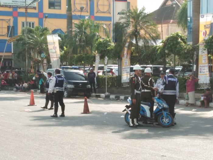 Petugas Patroli Parkir Liar