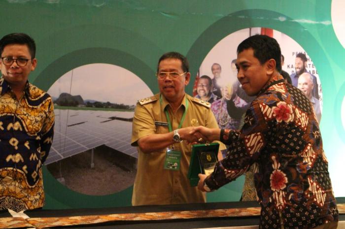 Kementerian ESDM Hibahkan 175 Lampu Jalan untuk Pemko Padangsidempuan
