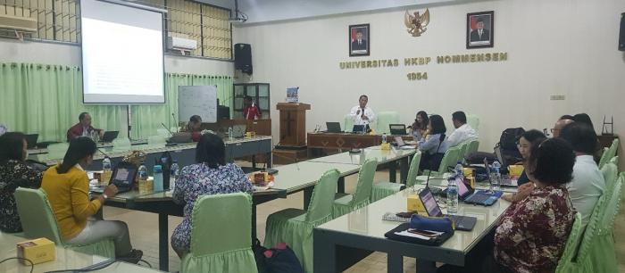 LPM UHN Medan Laksanakan Pelatihan Instrumen Akreditasi Prodi 4.0