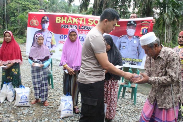 Silaturahmi dan Saling Berbagi Dalam Rangka Ops Aman Nusa II Polres Labuhanbatu