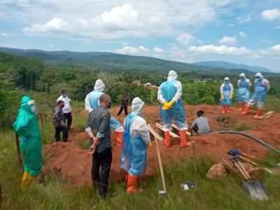 Warga Suspek Covid-19 Meninggal, Dimakamkan di Silandit