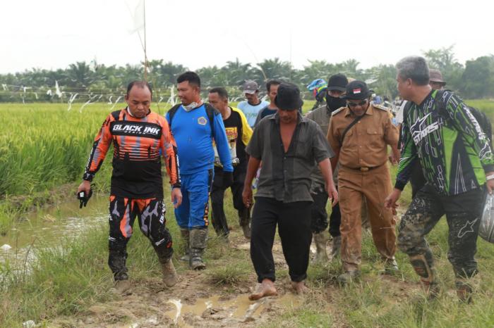 Bupati Labuhanbatu: "Kita Akan Fasilitasi Petani Padi Di Selat Beting"