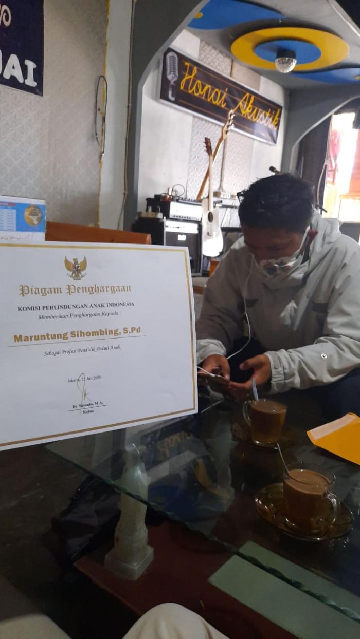 Guru di Papua dari Tanah Batak Dinobatkan Sebagai Tenaga Pendidik Yang Peduli Anak Oleh KPAI