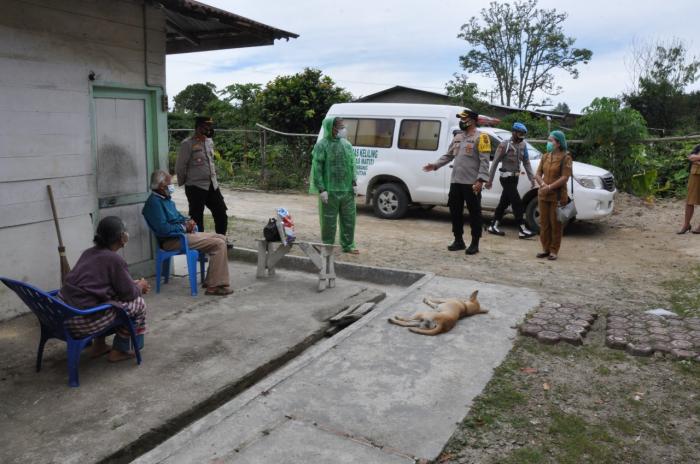Kapolres Humbang Hasundutan Monitoring Warga Yang Sedang Isolasi Mandiri