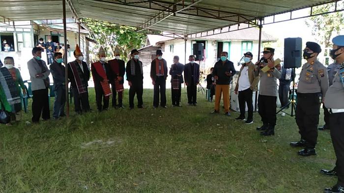 Satgas Covid -19 Humbang Hasundutan Lakukan Penertipan Kerumunan Pada Acara Adat /Pesta