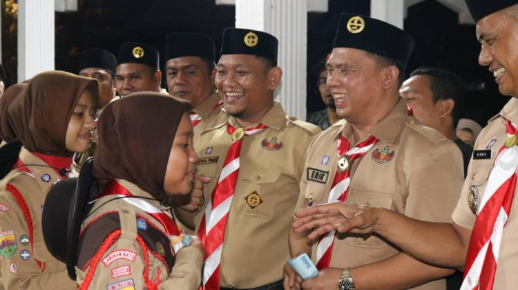 Bupati Erik Melepas Kontingen Jambore Daerah Kwarcab Gerakan Pramuka Kabupaten Labuhanbatu
