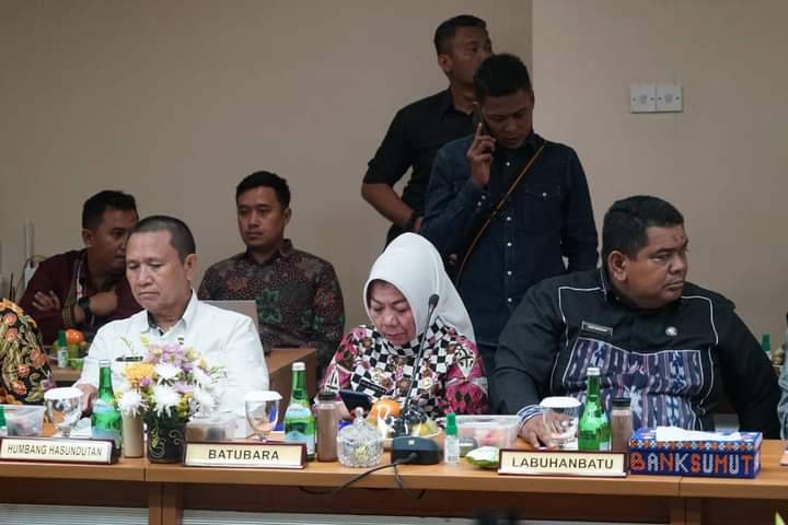 Asisten Administrasi Umum Pemkab Humbang Hasundutan Drs Janter Sinaga, Hadiri Babay Parid Wazdi Dirut Bank Sumut