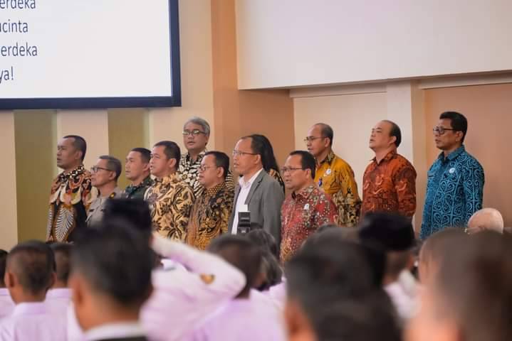 Bupati Humbahas Hadiri Wisuda Angkatan IX, Dan Pengukuhan Angkatan XII SMA Unggul  DEL