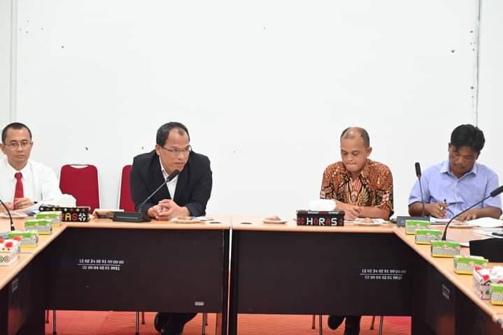 Bupati Rapat Percepatan Penanggulangan Kemiskinan di Humbahas