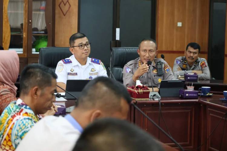 Dishub Sumut Terbitkan Peringatan Pertama untuk 55 Perusahaan Bus AKDP, Tim Terpadu Lanjutkan  Penertibam Trotoar dan Badan Jalan