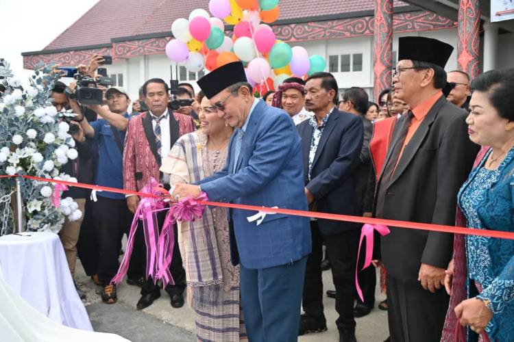 Puncak Perayaan HUT Ke-23 Kab. Humbahas, Mendagri dan RE Nainggolan Serta Tokoh Masyarakat Lainnya Apresiasi Kinerja Pemkab khususnya Penanganan Bencana Banjir dan Longsor