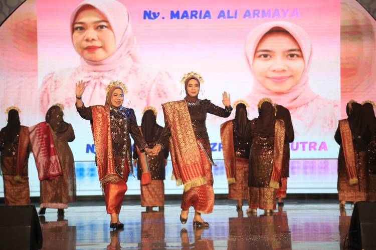Meriah! Pagelaran "Harmoni Emas" Labuhanbatu Pukau Pengunjung PRSU Ke-50