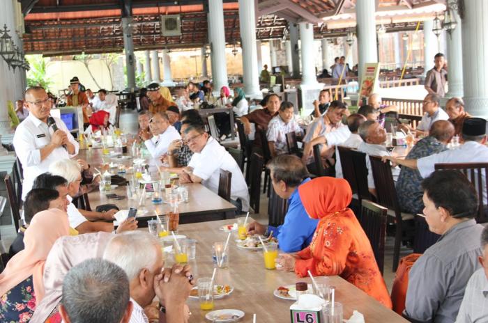 Bang Akhyar Nasution Duduk Bersama Pensiunan Mantan Pejabat Pemko Medan