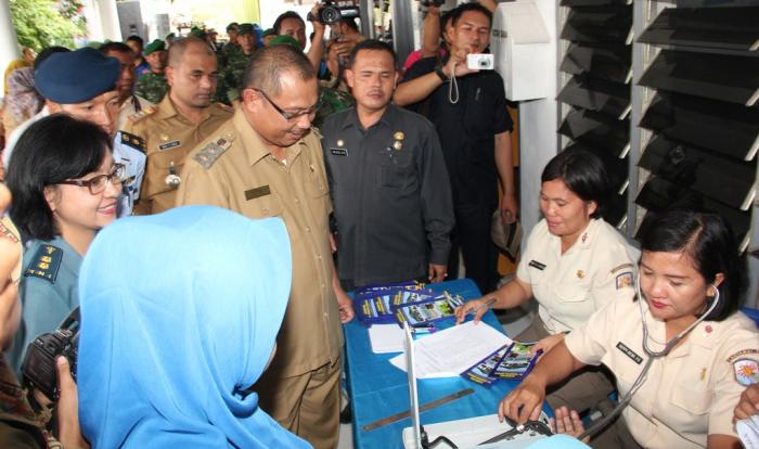 Akhyar Nasution Canangkan TNI Manunggal KB Kesehatan Kota Medan 2016