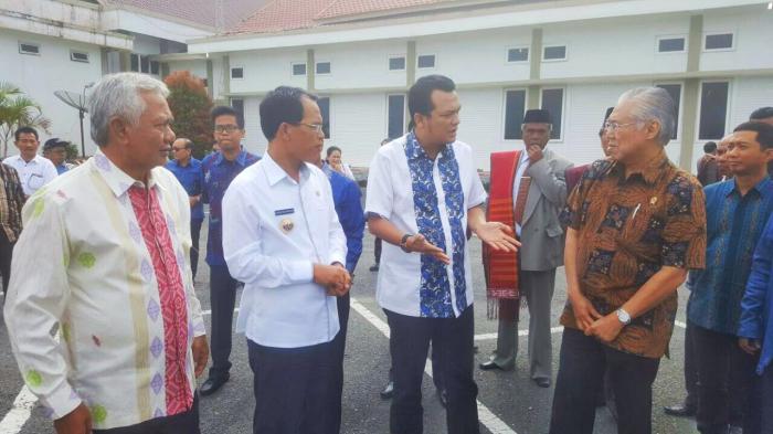 Rencana Revitalisasi Pasar di Pinggiran Danau Toba Demi Mendukung Pariwisata