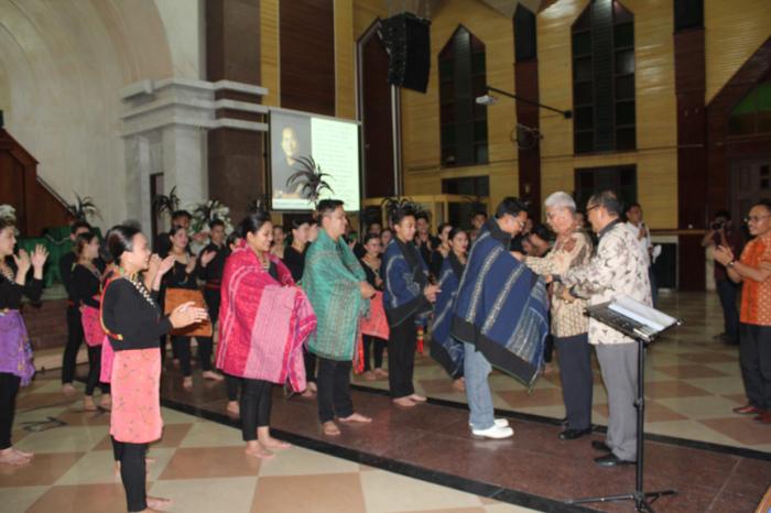 University of Baguio Voices Chorale Gelar Konser di Medan