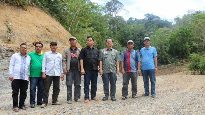 Pemkab Tapsel Lebarkan Jalan Provinsi di Aek Bilah