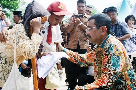 Fragmen Poda Nauli Tapanuli Tengah Bercerita Tentang Gubernur