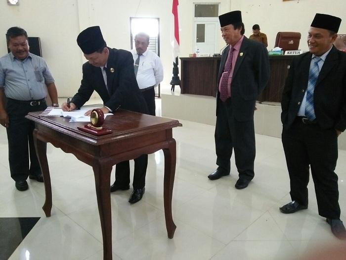 Perubahan APBD Tapsel Tahun Anggaran 2017 Disahkan 