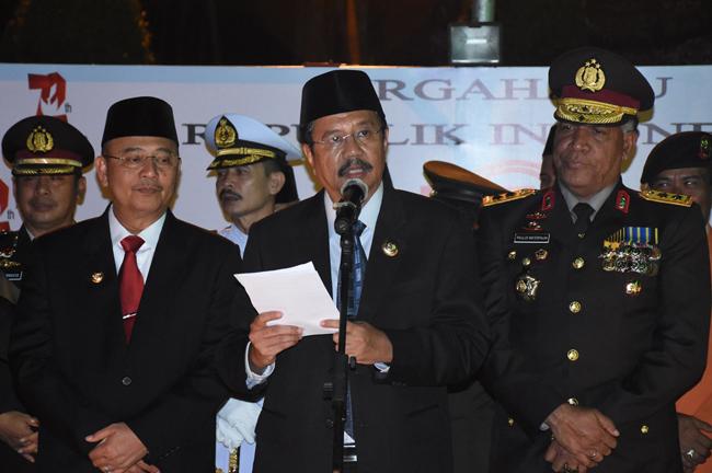 Malam 17 Agustus, Ini Puisi Gubsu di Taman Ahmad Yani