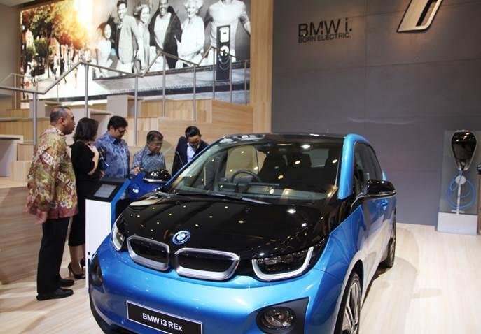 BMW Indonesia Hadirkan Future of Mobility di BMW Pavilion di GIIAS 2017