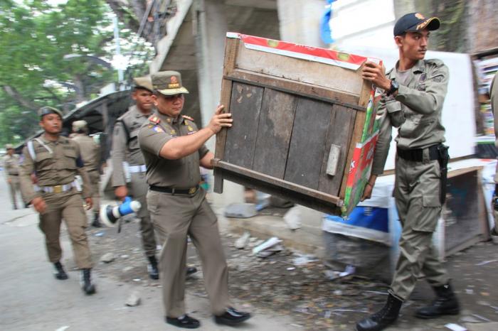 Pedagang Buku Ditertibkan di Medan