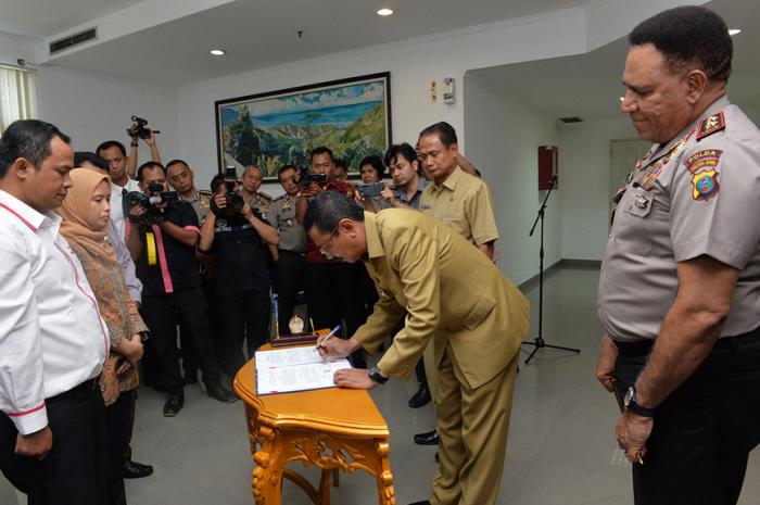 Gubsu Teken Rp 1 Triliun Lebih Hibah untuk Pelaksaan Pilkada 2018