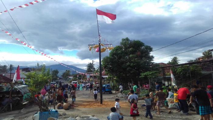 Perayaan HUT RI di Padangsidimpuan Diwarnai Aksi Protes Panjat Pinang di Badan Jalan