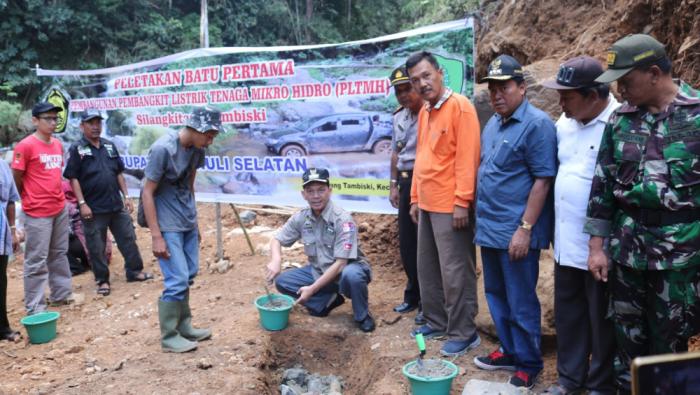 PLTMH Dibangun di Silangkitang Tambiski SD Hole