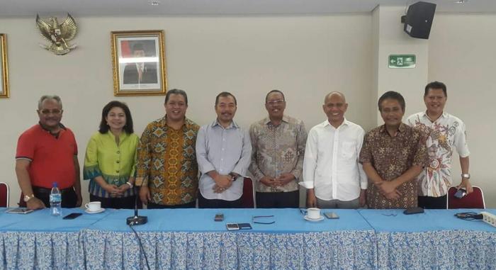 Rektor Unpati Maluku Jadi Dirjen Bimas Kristen Yang Baru