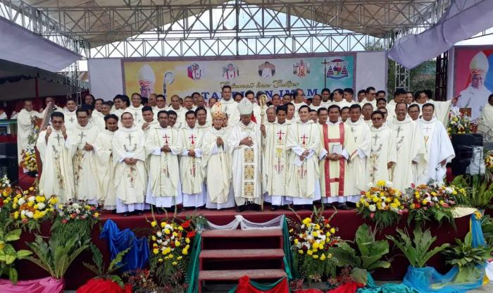 Penahbisan 4 Imam di Paroki Tarutung, Meriah