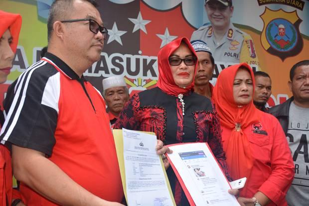 PDI Perjuangan Padangsidimpuan Laporkan Akun FB Hina Ketum PDI Perjuangan dan Presiden RI