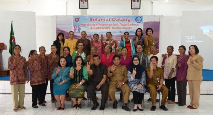 Wakil Bupati Humbahas : Lansia Harus Bisa Menjadi Tangguh