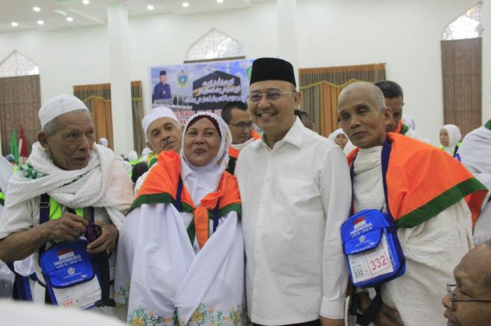 Wali Kota Lepas 379 Calhaj Asal Kota Medan
