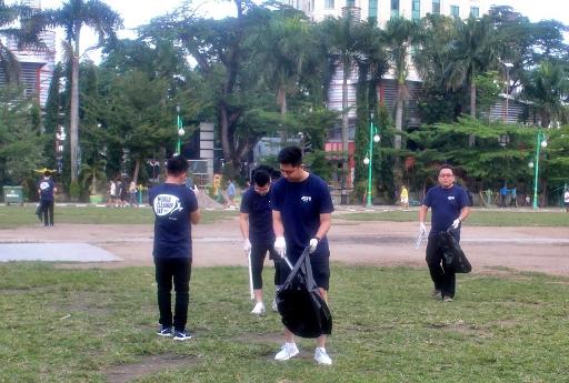 Tengku Ryan: Pungut Sampah Sambil Olahraga