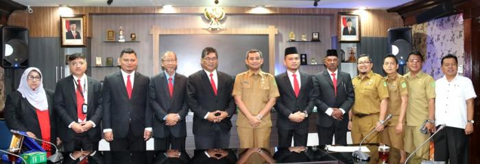 7 Ahli Majlis Negeri Sembilan Malaysia Kunjungi Balai Kota