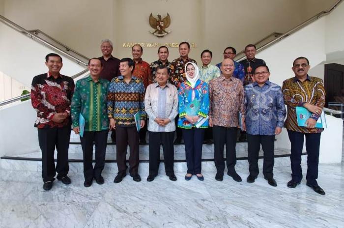 Dewan Pengurus APEKSI Sampaikan Hasil Rakernas Kepada Wapres