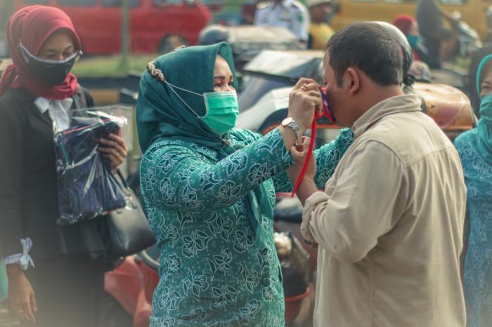 TP PKK Kota Padangsidimpuan Bagi Masker