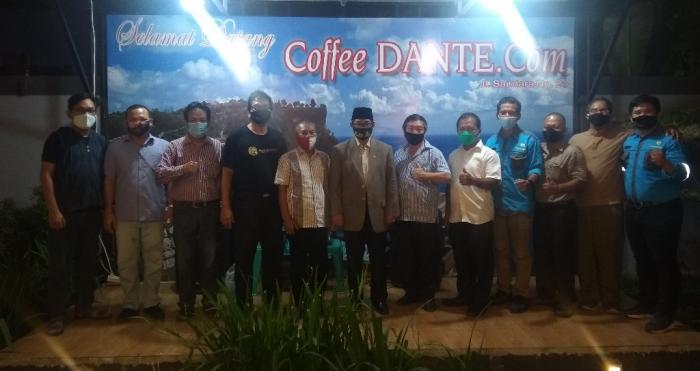 Senator Asal Sumut WTP Simarmata Terima Pengaduan FORKOM Yantek PLN-SU