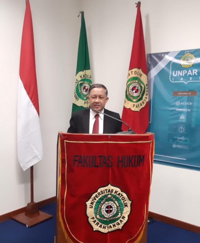 Sahat Sinaga Raih Gelar Doktor Ilmu Hukum