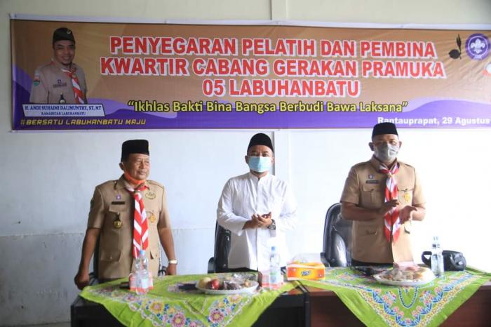 Bupati Labuhanbatu Membuka Penyegaran Pelatih dan Pembina Kwartir Cabang Gerakan Pramuka 05