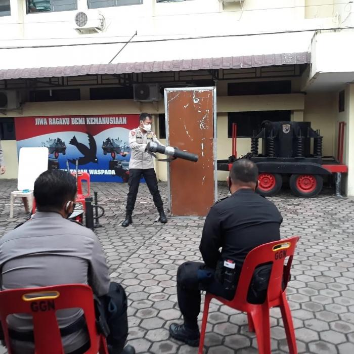 Gali Kemampuan Personil, Kasubden I Den Gegana Sumut Pimpin Latihan Penggunaan Breacher