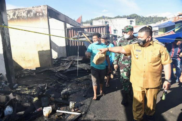 Bupati Tapsel Tinjau Pasar Batang Toru