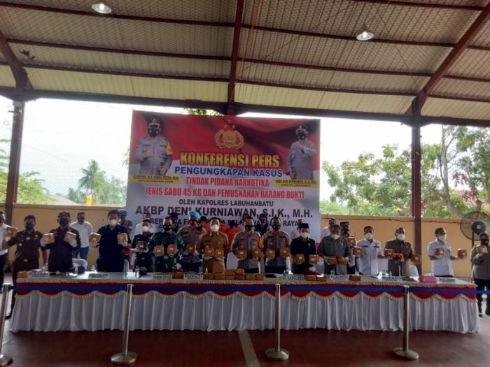 Pengedar Antar Lintas Ditangkap di Kotapinang, 45 Bungkus Bungkus Sabu-sabu Diamankan
