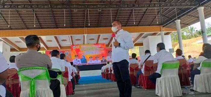 Bertemu Kades, Kepala Sekolah, dan Pimpinan OPD, Gubernur Bilang Pembangunan Labusel Tahun Ini Masih Jalan di Tempat