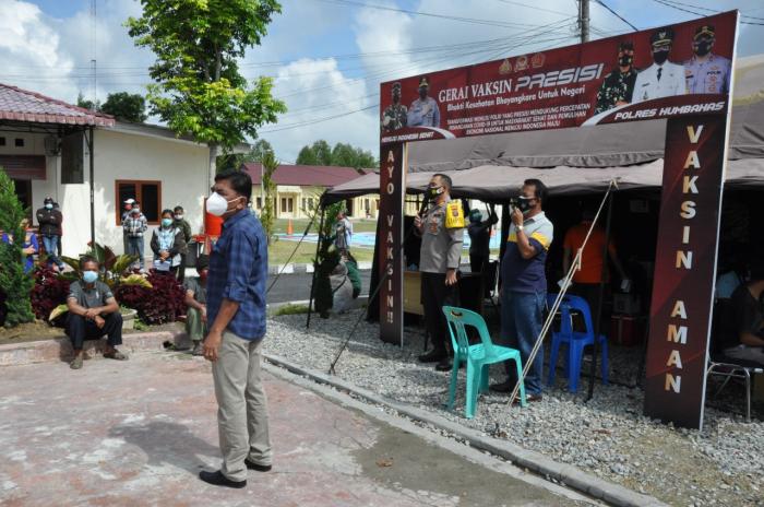  Kapolres Humbahas Himbau Masyarakat Ikuti Prokes di Gerai Vaksin Presisi Polres Humbahas